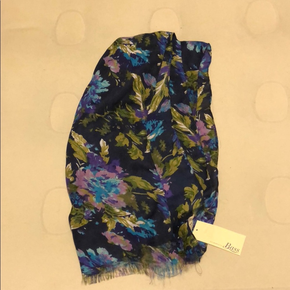 Women scarf